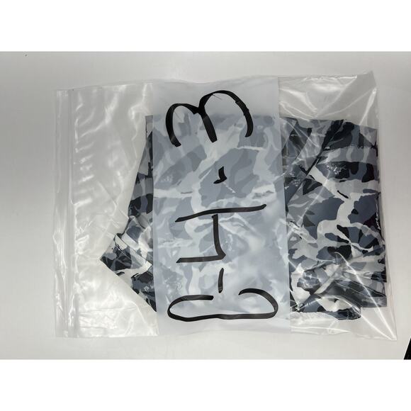 Womens Unbranded Gray and White Short Sleeve Button Up Shirt Size Unknown - Picture 11 of 11